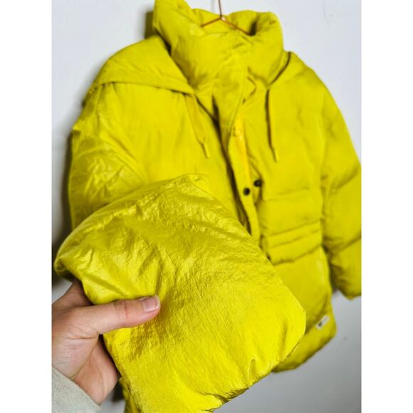 OOF Neon Yellow Nylon 100% Polyester High Neck Tie Front Puffer Coat size 40 - Picture 5 of 16